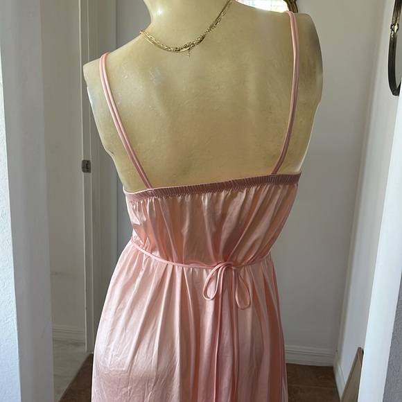 Vintage 60s-70s Rosa Puleo Lily of France Pink Nightgown - Picture 4 of 6
